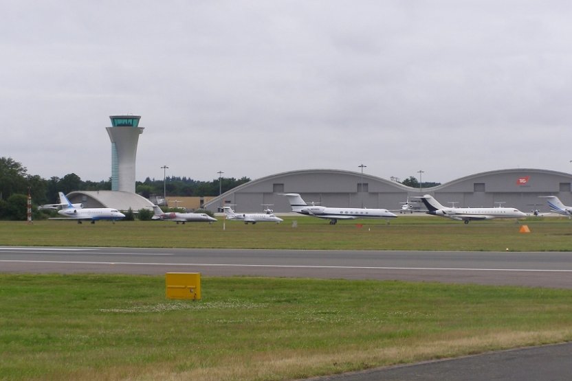 Aéroport de Farnborough, Wikimedia Commons Aéroport de Farnborough, Wikimedia Commons