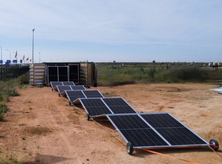 La Nomad Energy Box est une solution mobile qui permet de produire de l'énergie photovoltaïque en plug & play. ©Nomad Solar Energy