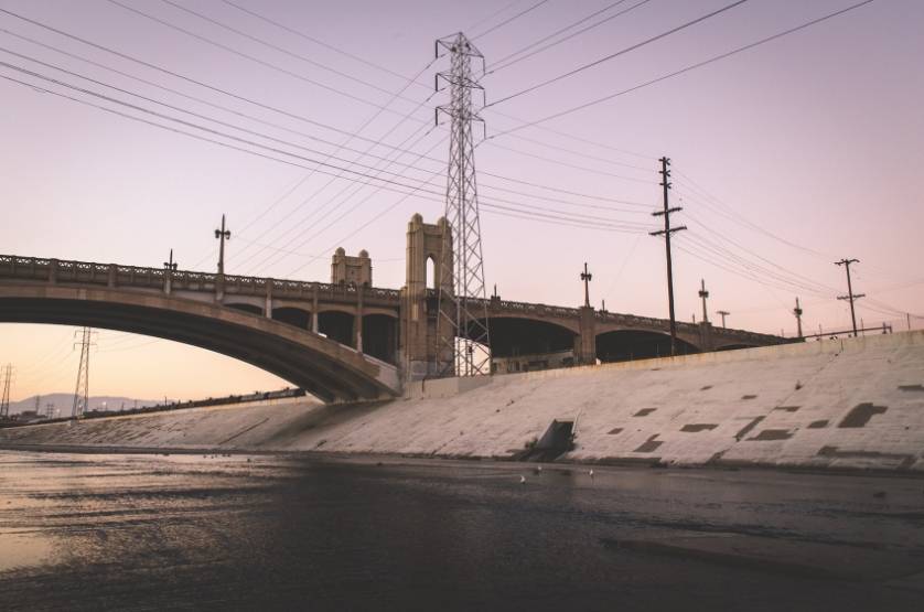 Le nouveau fonds de dette infra de Schroders cible notamment les secteurs de l'eau des transports et des énergies.