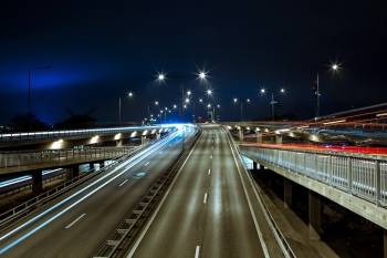 Échangeur routier de nuit