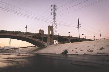 Le nouveau fonds de dette infra de Schroders cible notamment les secteurs de l'eau des transports et des énergies.